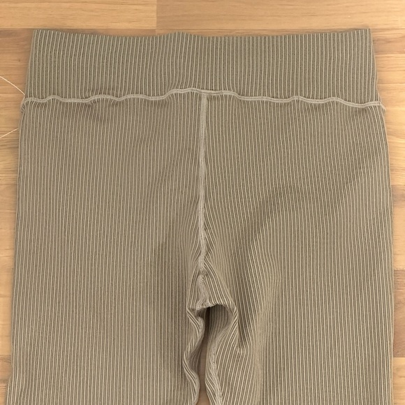 Good American Brown Camel Seamless Compression UV Protection Leggings NWOT - Picture 6 of 8